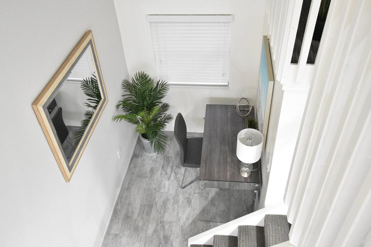 Modern Deluxe Loft Hollywood Beach Unit # 8 Exterior photo